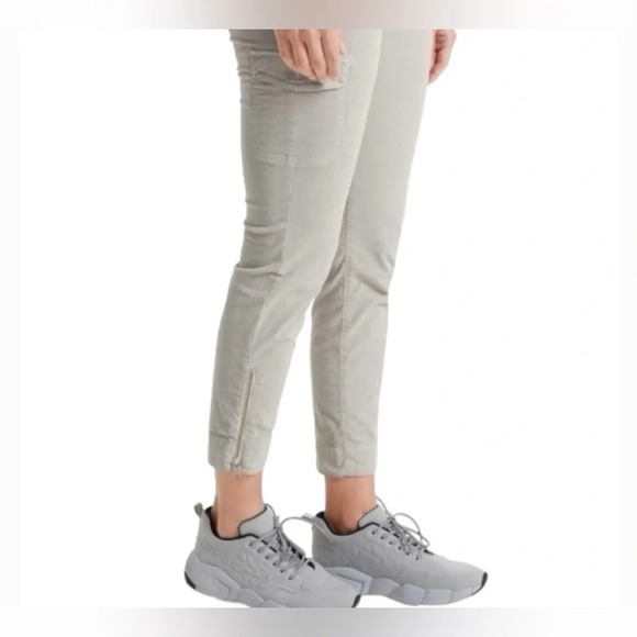 MARC CAIN SPORT CARGO WOMENS ZIPPER AT ANKLE VELVET MICRO CORDURY NEW WITH TAGS - Picture 2 of 14